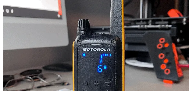 Motorola Talkabout T82 Extreme radio with replacement volume knob